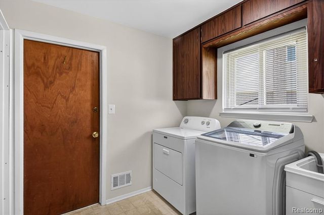 13311 Boca Grande Drive, Sterling Heights, MI 48312