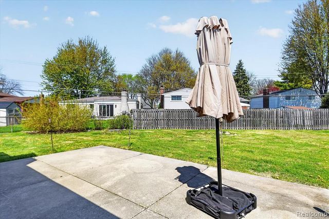 13311 Boca Grande Drive, Sterling Heights, MI 48312