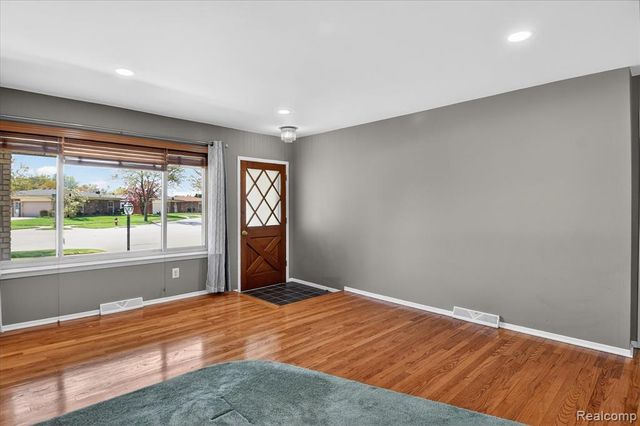 13311 Boca Grande Drive, Sterling Heights, MI 48312