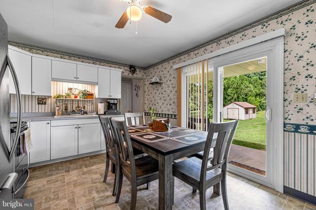 934 DALLAS DR, York, PA 17406