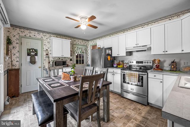 934 DALLAS DR, York, PA 17406