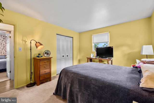 934 DALLAS DR, York, PA 17406