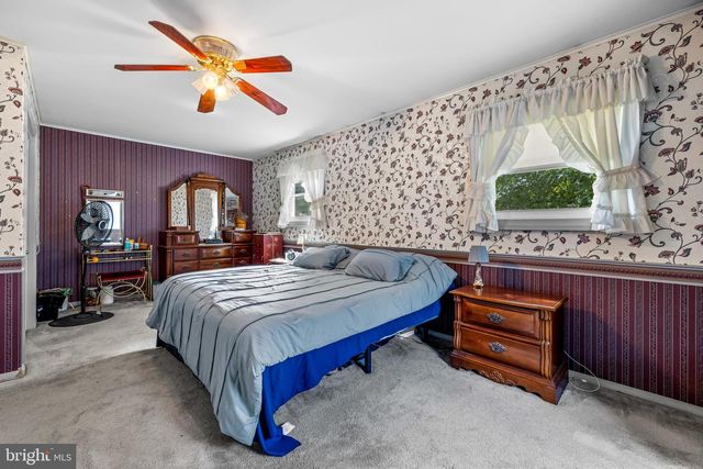 934 DALLAS DR, York, PA 17406