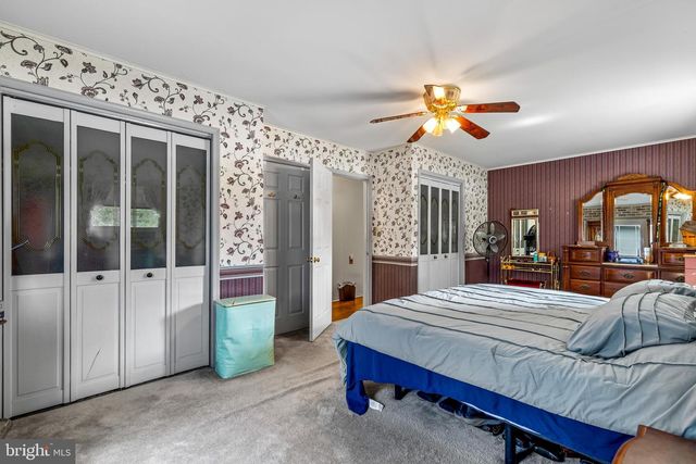 934 DALLAS DR, York, PA 17406