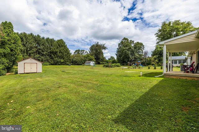 934 DALLAS DR, York, PA 17406