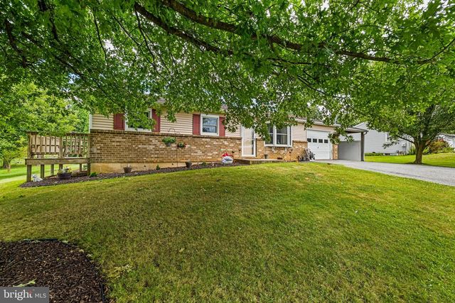 934 DALLAS DR, York, PA 17406