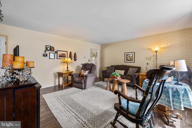 934 DALLAS DR, York, PA 17406