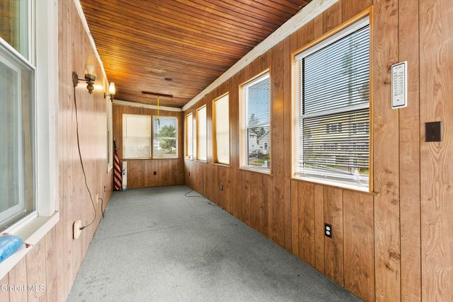 337 Perry Street, Schenectady, NY 12306