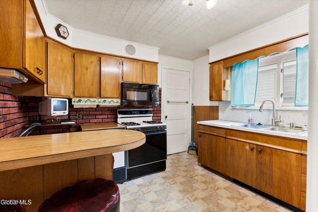 337 Perry Street, Schenectady, NY 12306