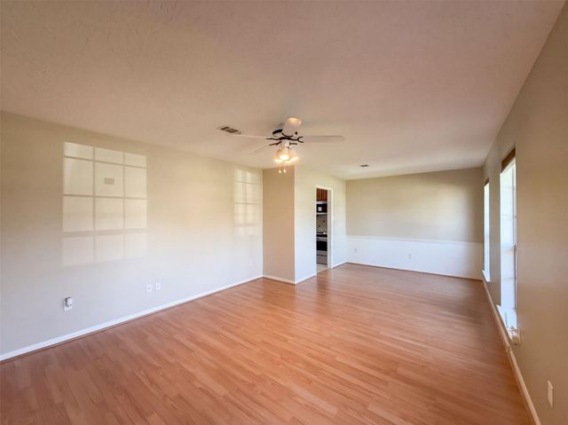 11819 Amblewood Drive, Meadows Place, TX 77477