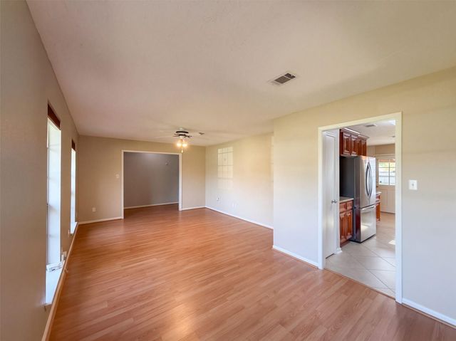 11819 Amblewood Drive, Meadows Place, TX 77477