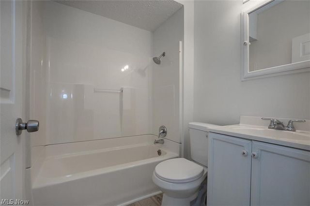 15009 Miles Avenue, Cleveland, OH 44128