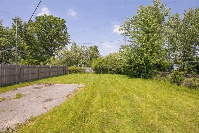 15009 Miles Avenue, Cleveland, OH 44128