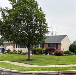 231 SUNRISE RD, Reading, PA 19606