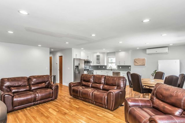 11 Carman Boulevard, Massapequa, NY 11758