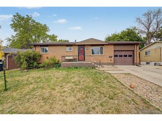 1521 Lamplighter Dr, Longmont, CO 80501