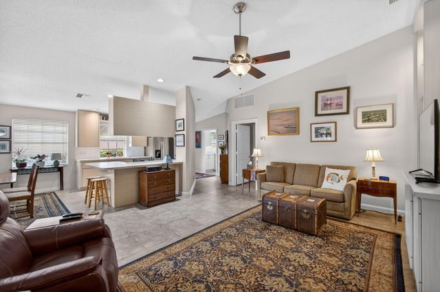 4238 Royal Oak Drive, Palm Beach Gardens, FL 33410