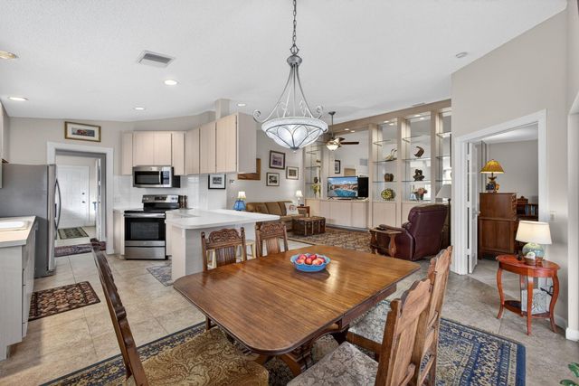 4238 Royal Oak Drive, Palm Beach Gardens, FL 33410