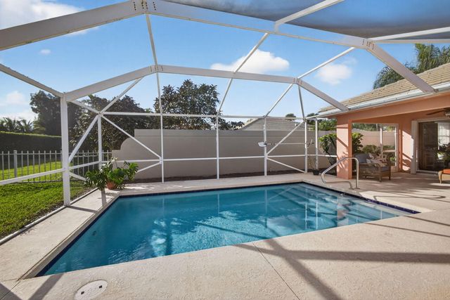 4238 Royal Oak Drive, Palm Beach Gardens, FL 33410