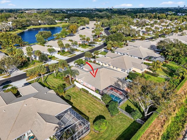 4238 Royal Oak Drive, Palm Beach Gardens, FL 33410