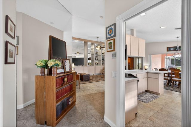 4238 Royal Oak Drive, Palm Beach Gardens, FL 33410