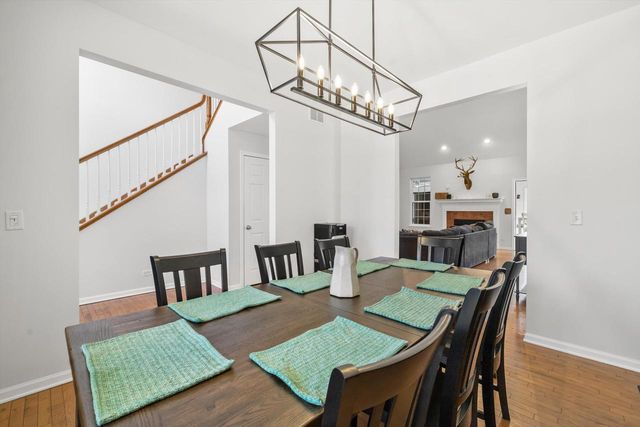 802 Manor DRIVE, Silver Lake, WI 53170