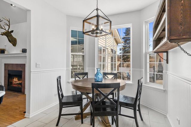 802 Manor DRIVE, Silver Lake, WI 53170