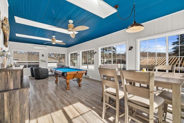 802 Manor DRIVE, Silver Lake, WI 53170