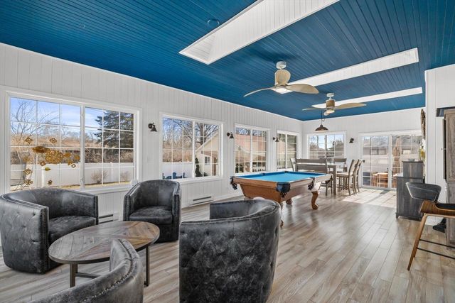 802 Manor DRIVE, Silver Lake, WI 53170