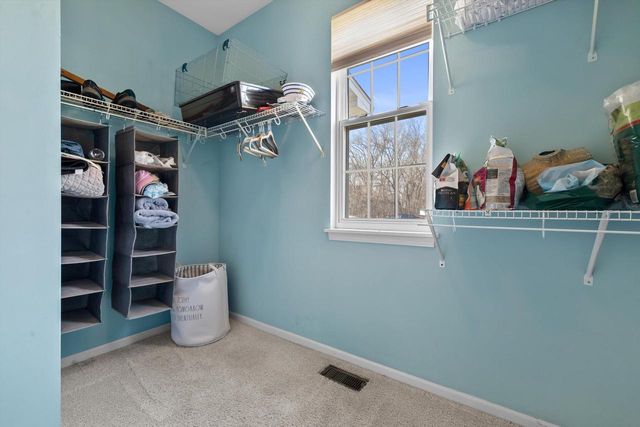 802 Manor DRIVE, Silver Lake, WI 53170