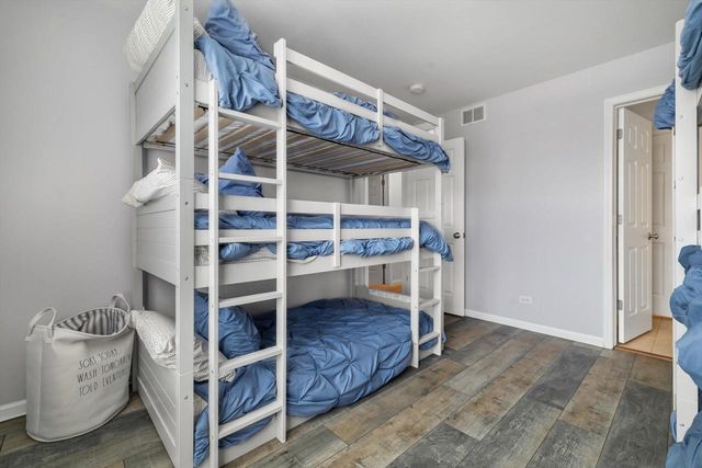 802 Manor DRIVE, Silver Lake, WI 53170