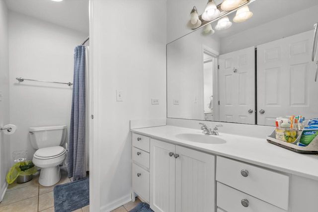 802 Manor DRIVE, Silver Lake, WI 53170