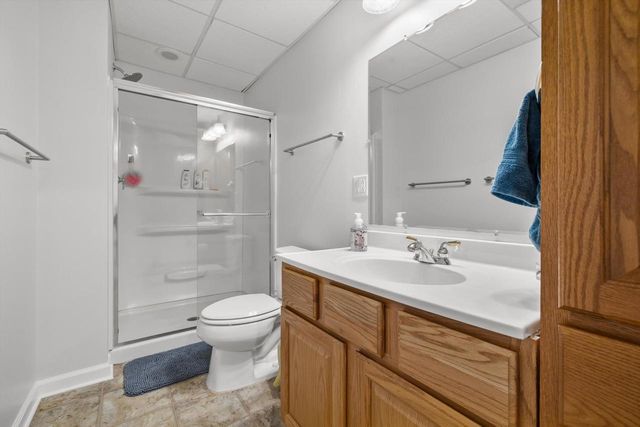 802 Manor DRIVE, Silver Lake, WI 53170