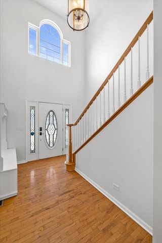 802 Manor DRIVE, Silver Lake, WI 53170