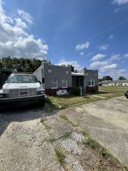 303 Bridgeway Ave, Old Hickory, TN 37138