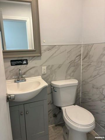 310 Fort Lee Road, Leonia, NJ 07605