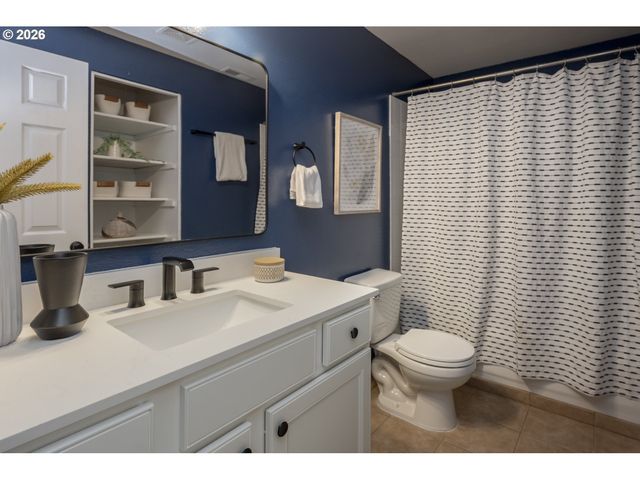 8724 N WOOLSEY Ave, Portland, OR 97203