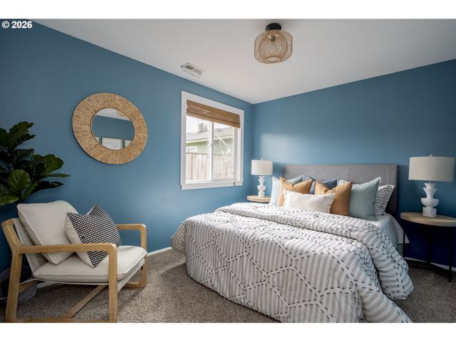 8724 N WOOLSEY Ave, Portland, OR 97203