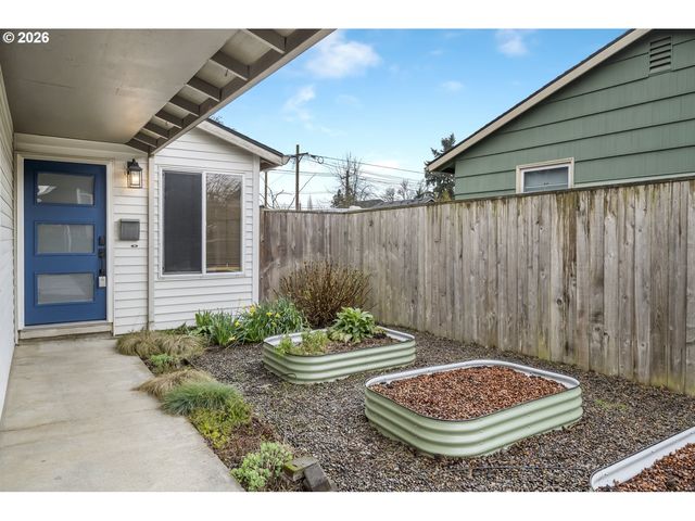 8724 N WOOLSEY Ave, Portland, OR 97203