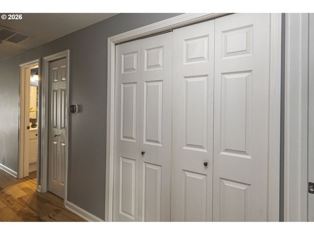 8724 N WOOLSEY Ave, Portland, OR 97203