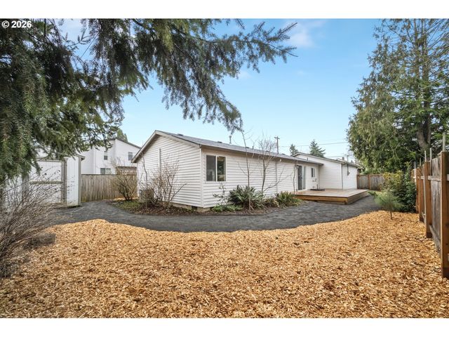 8724 N WOOLSEY Ave, Portland, OR 97203