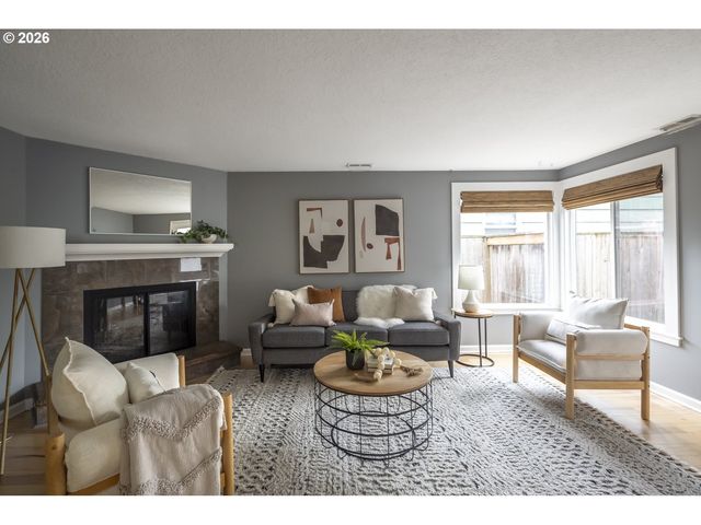 8724 N WOOLSEY Ave, Portland, OR 97203