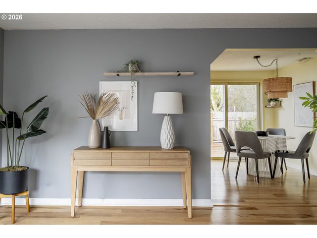 8724 N WOOLSEY Ave, Portland, OR 97203