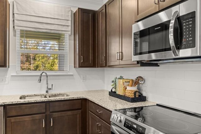 202 Sycamore Drive, Calhoun, GA 30701