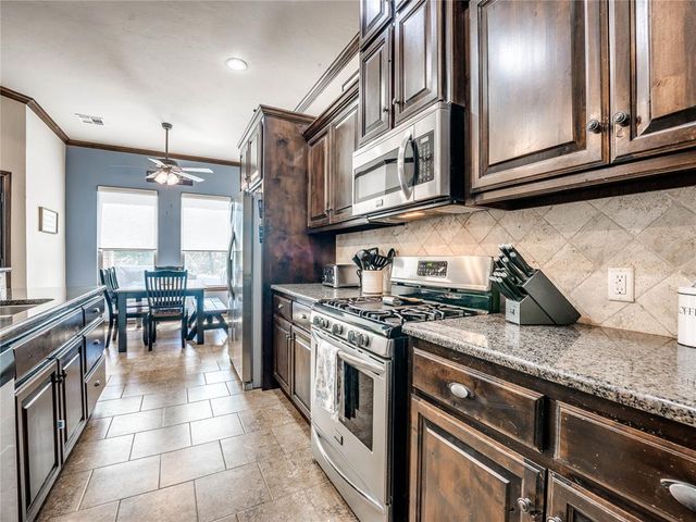 5627 Cimarron Manor, Guthrie, OK 73044
