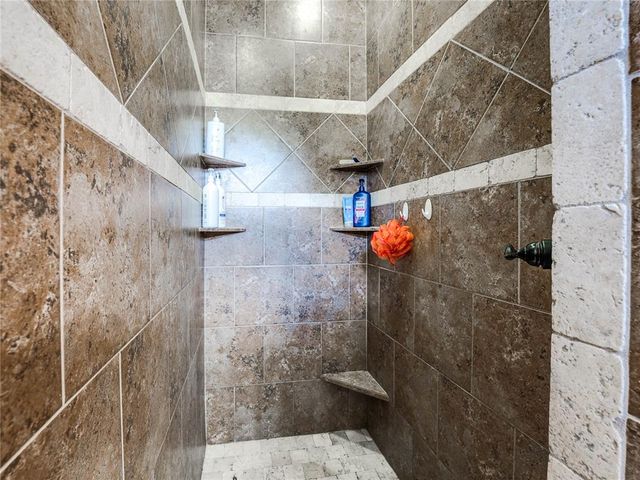 5627 Cimarron Manor, Guthrie, OK 73044