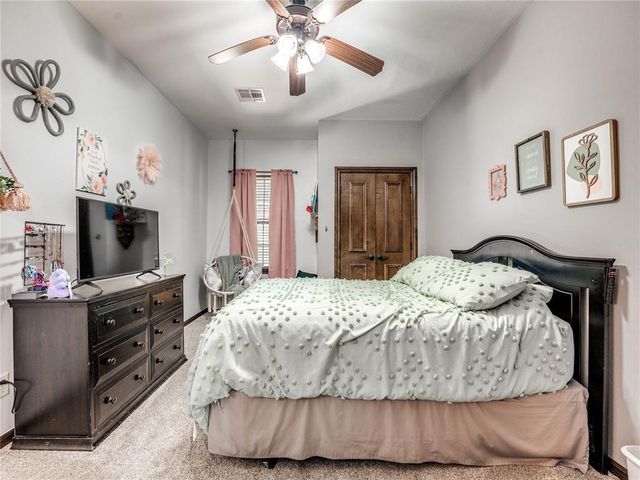 5627 Cimarron Manor, Guthrie, OK 73044