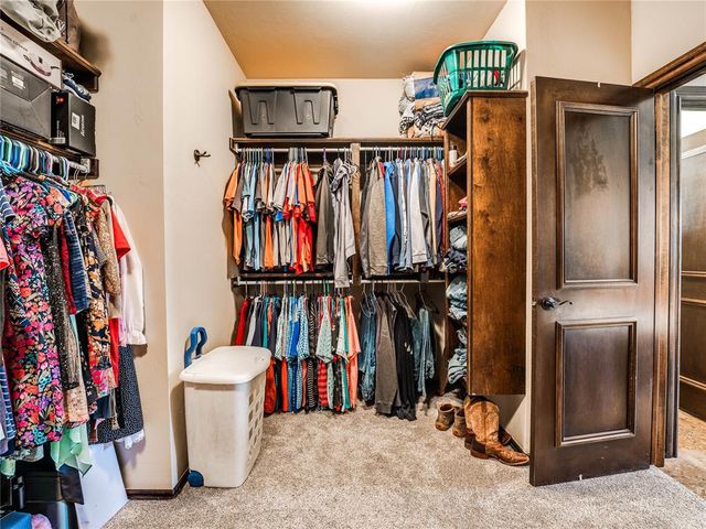 5627 Cimarron Manor, Guthrie, OK 73044