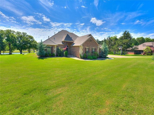 5627 Cimarron Manor, Guthrie, OK 73044