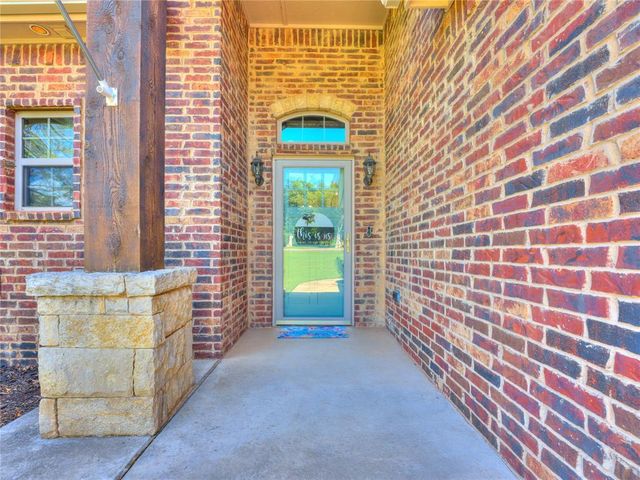 5627 Cimarron Manor, Guthrie, OK 73044